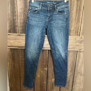 American Eagle a outfitters Size 2 Low Rise Jeans